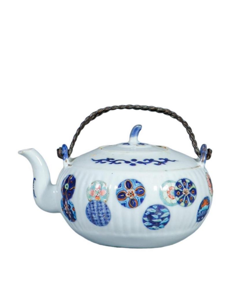 清晚期   粉彩皮球花纹茶壶 - 图1