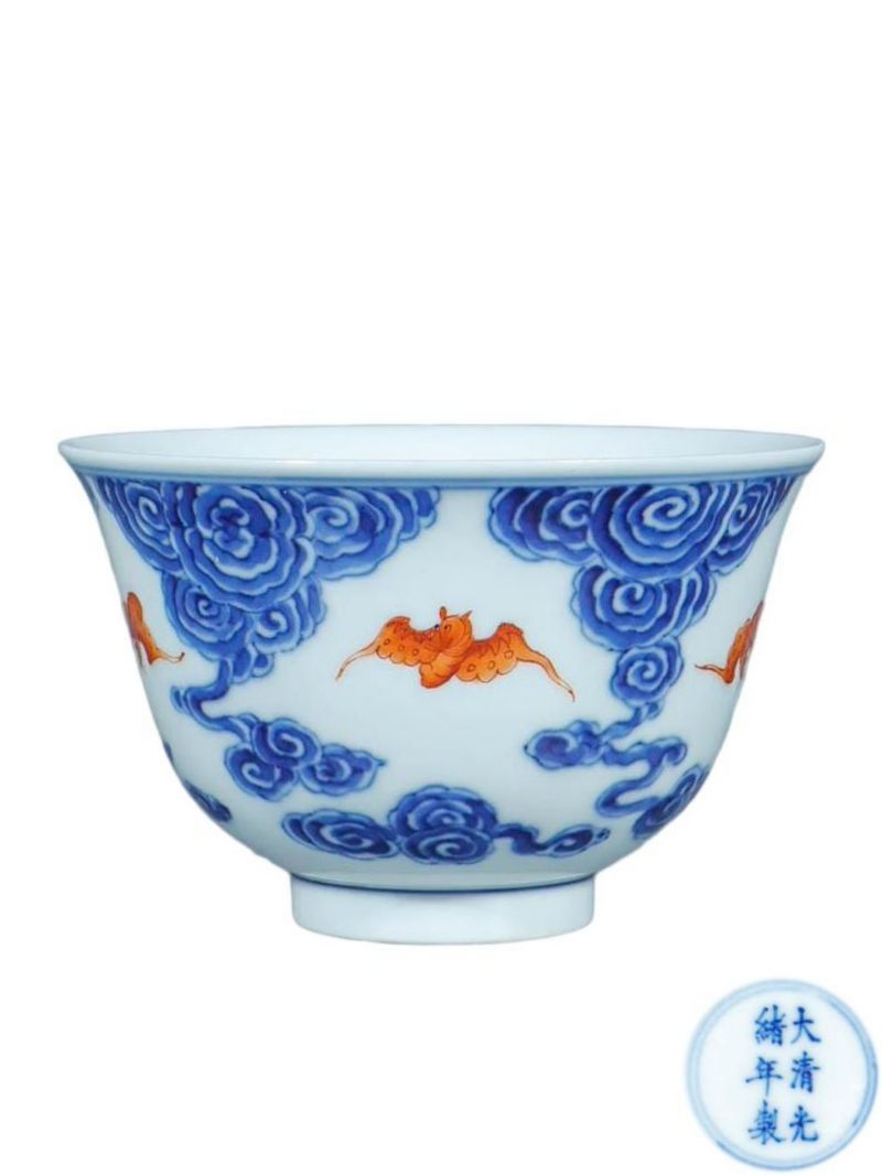 清光绪   青花矾红云蝠纹茶圆 - 图1