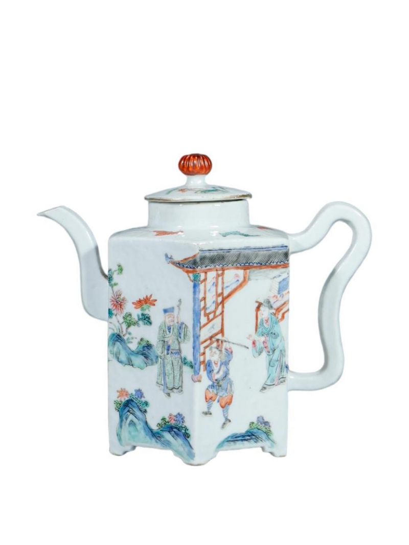清中期   粉彩人物纹茶壶 - 图1