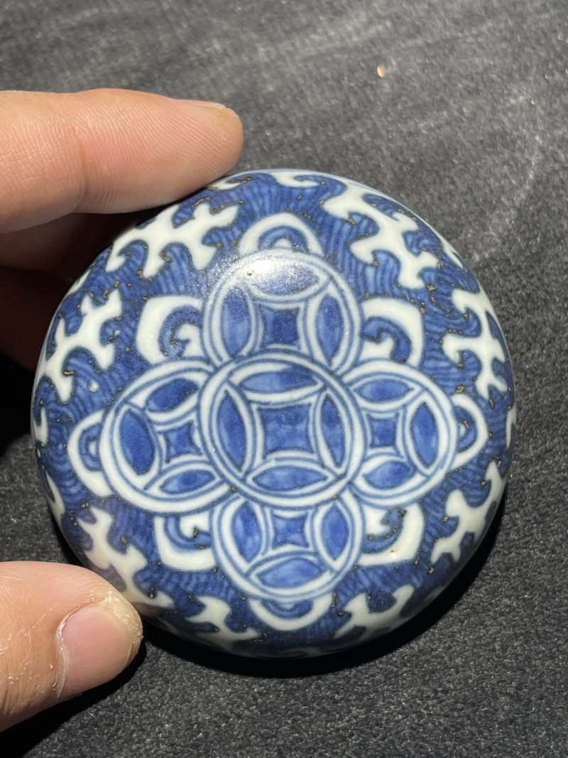 明晚期 青花海浪金钱纹印盒 - 图3