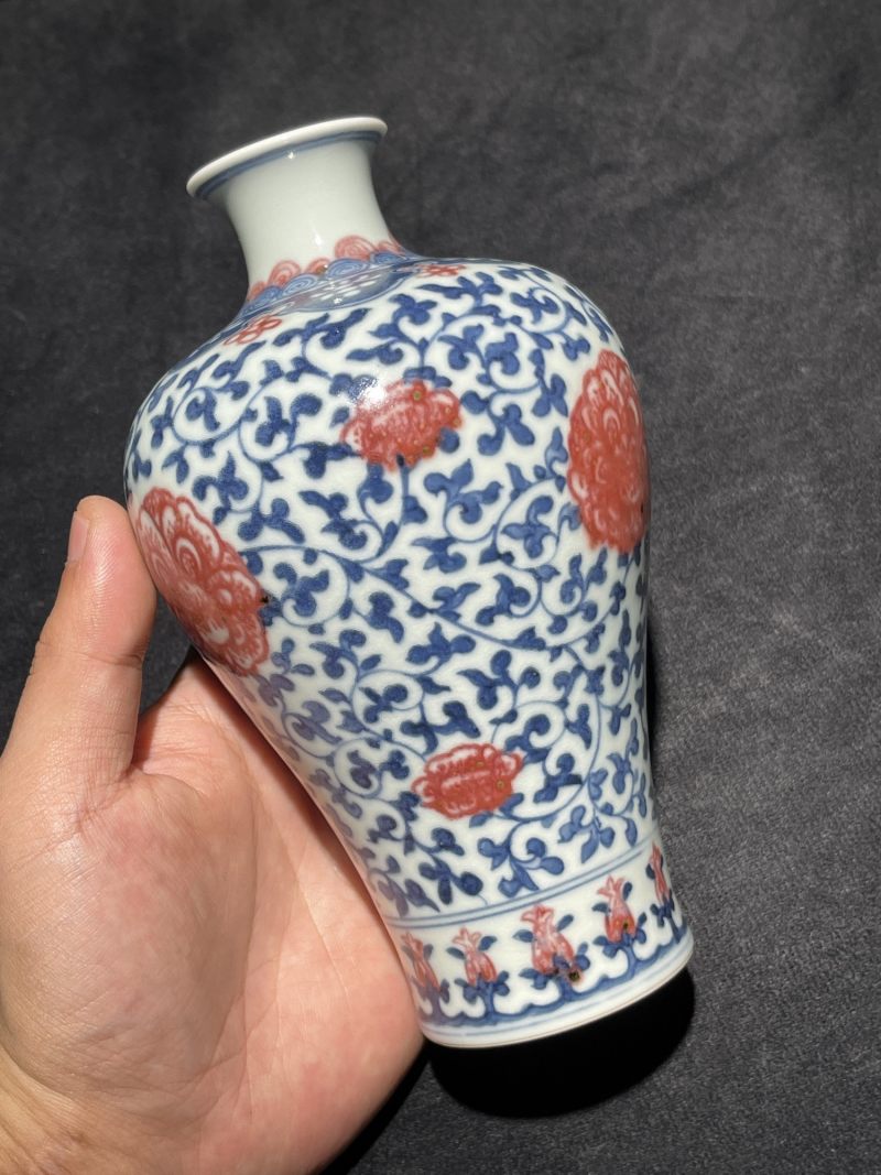 清晚期 青花釉里红缠枝花卉纹梅瓶 - 图3