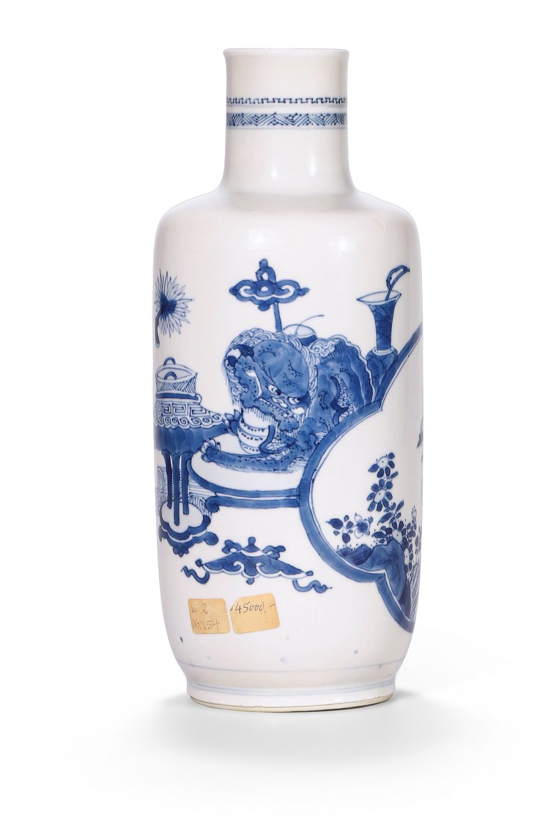 清康熙 青花博古图棒槌瓶