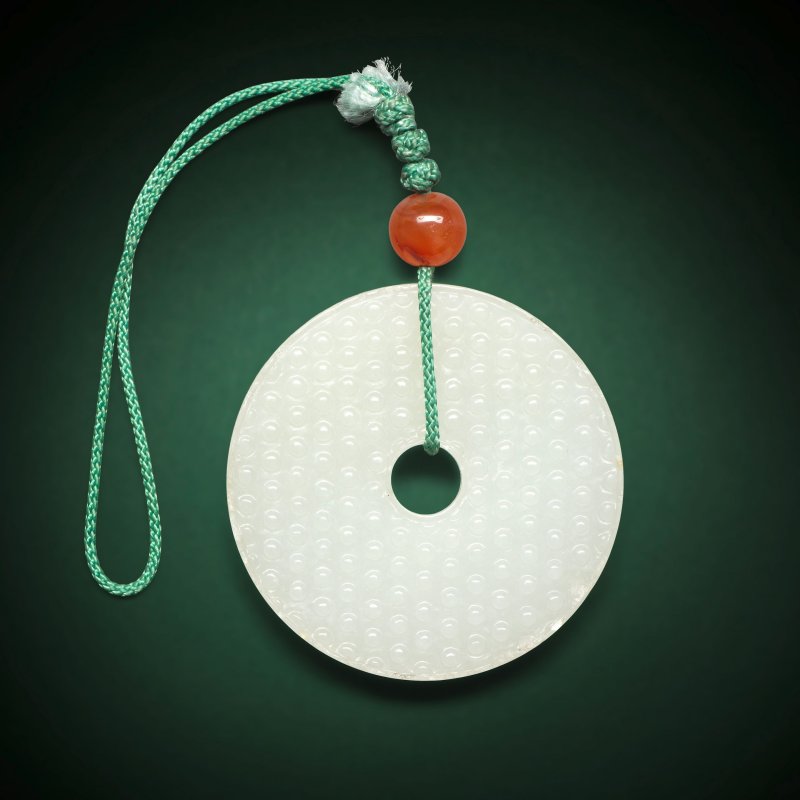 清 白玉螭龍紋璧 | AN ARCHAISTIC WHITE JADE 'CHILONG' DISC, BI - 图2