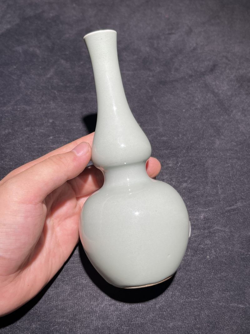 清雍正 粉青釉葫芦瓶 - 图2