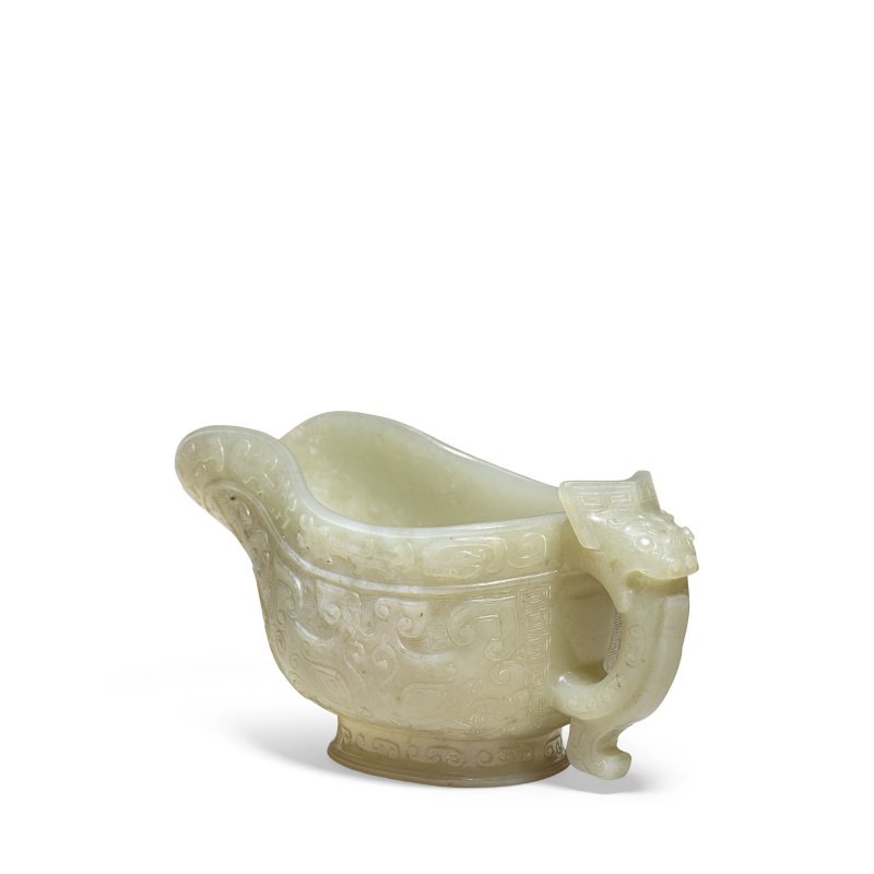 十九世紀 青玉仿古匜 | A LARGE CARVED ARCHAISTIC JADE POURING VESSEL - 图2