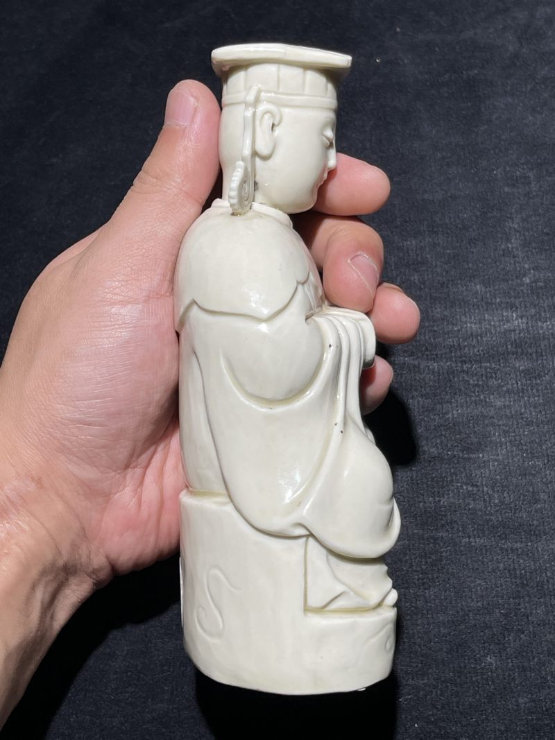 清代 德化白釉妈祖瓷塑 - 图5