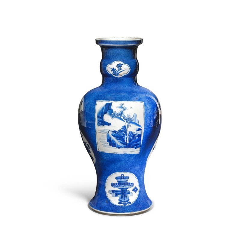 清康熙 青花灑藍地瓶 | A BLUE AND WHITE POWDER-BLUE GROUND VASE - 图1