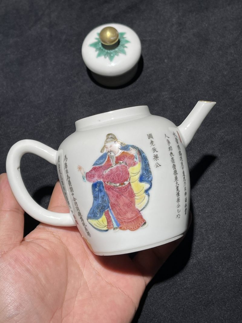清中期 粉彩无双谱纹执壶 - 图4