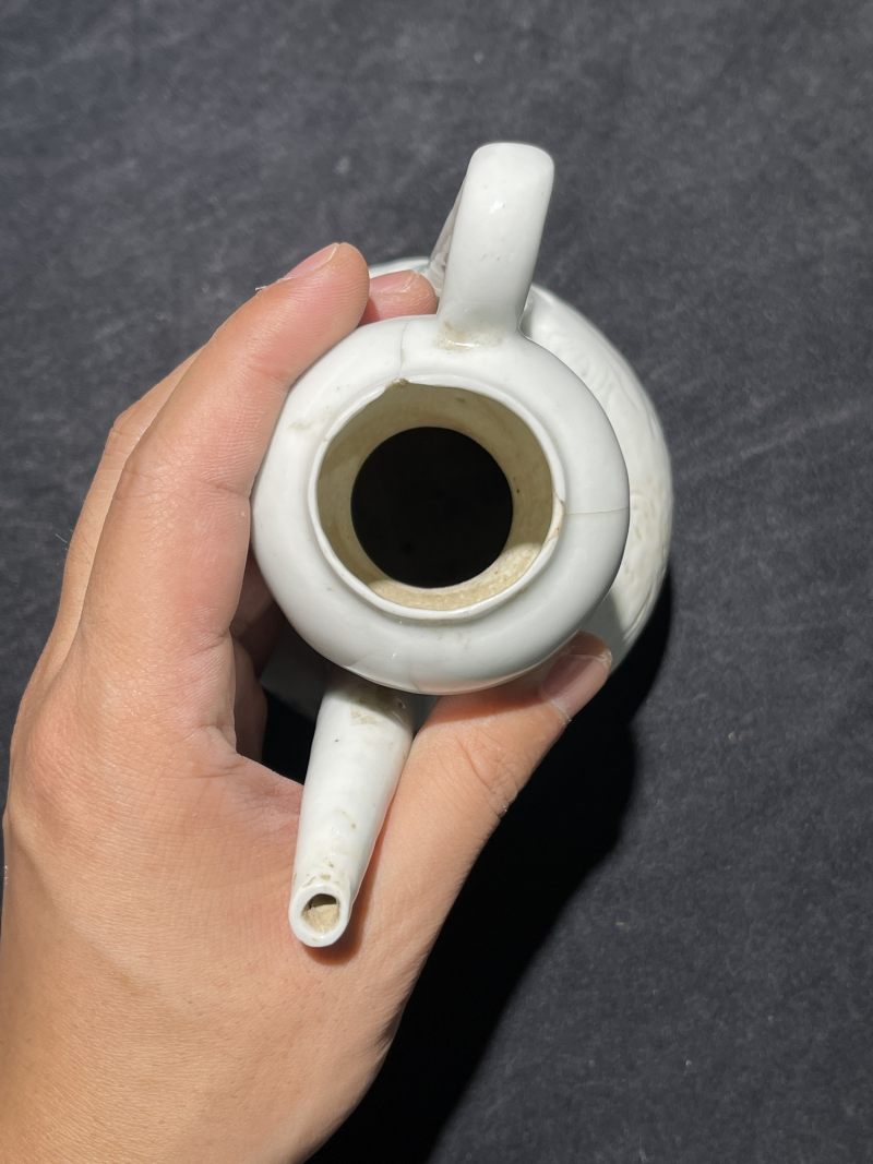 明代 白釉暗刻花卉葫芦型执壶 - 图6