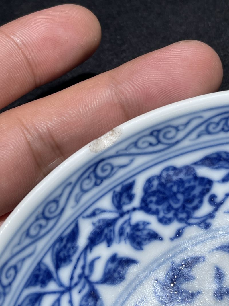 清乾隆 青花缠枝莲纹盘 - 图8