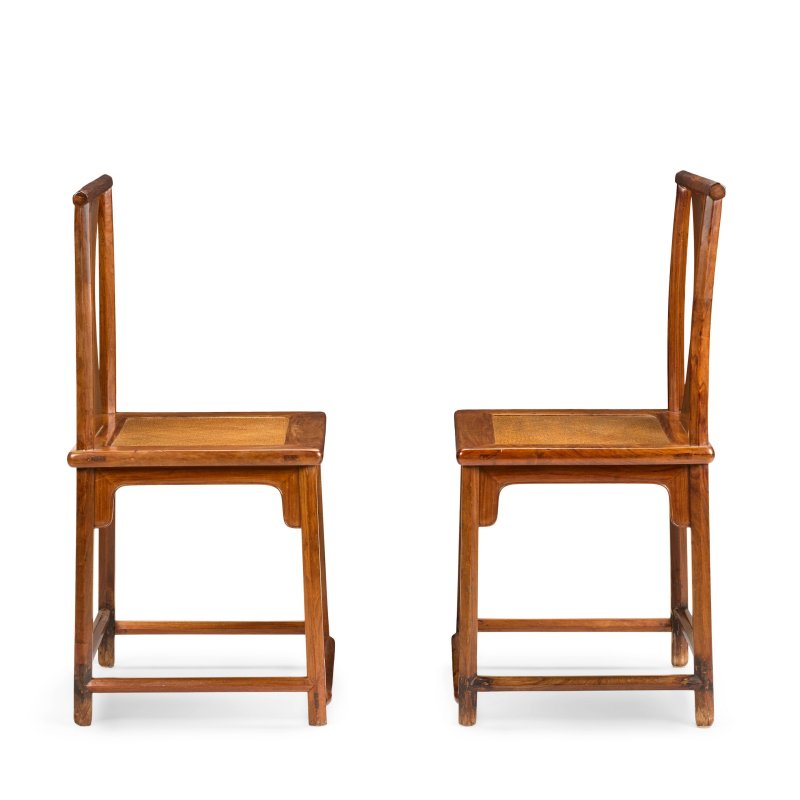 十八/十九世紀 黃花梨燈掛椅一對 | A PAIR OF HUANGHUALI 'LAMP-HANGER' CHAIRS, DENGGUAYI - 图2
