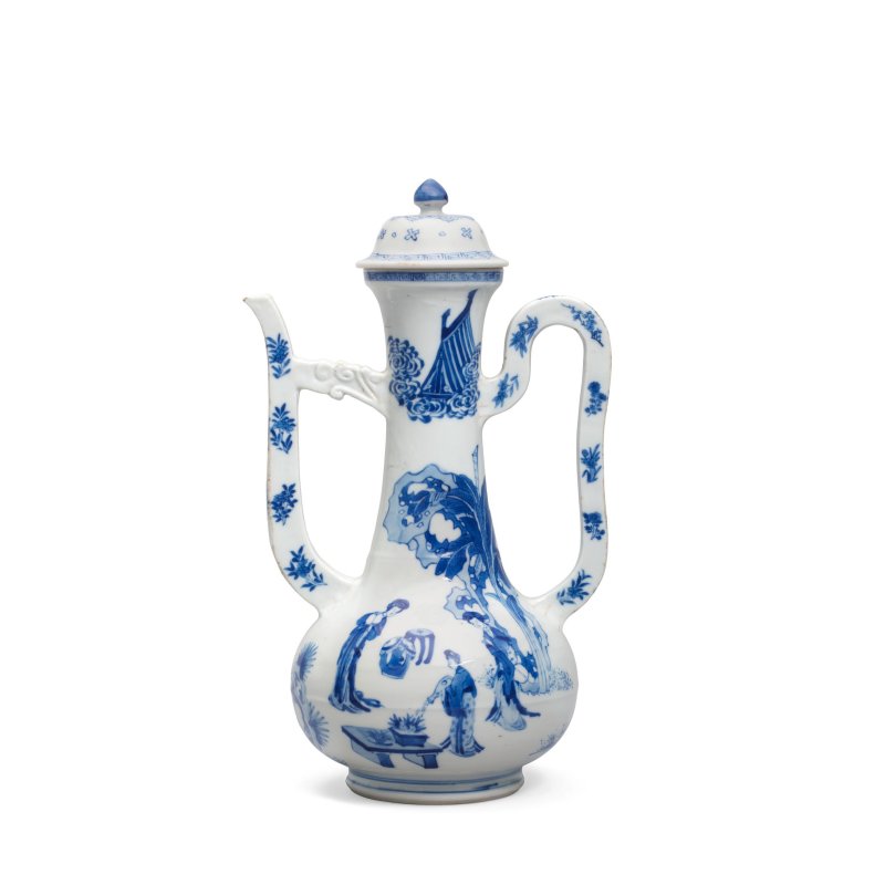 清康熙 青花蟾宮折桂圖執壺 | A RARE BLUE AND WHITE 'CHANG'E HOLDING THE MOON RABBIT' EWER AND COVER - 图6