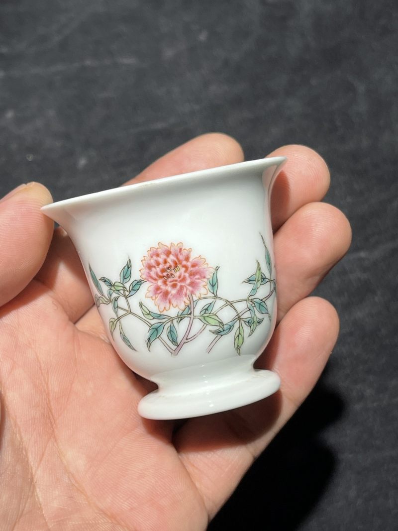 50 年代 刘仲卿风格粉彩花卉纹杯 - 图2