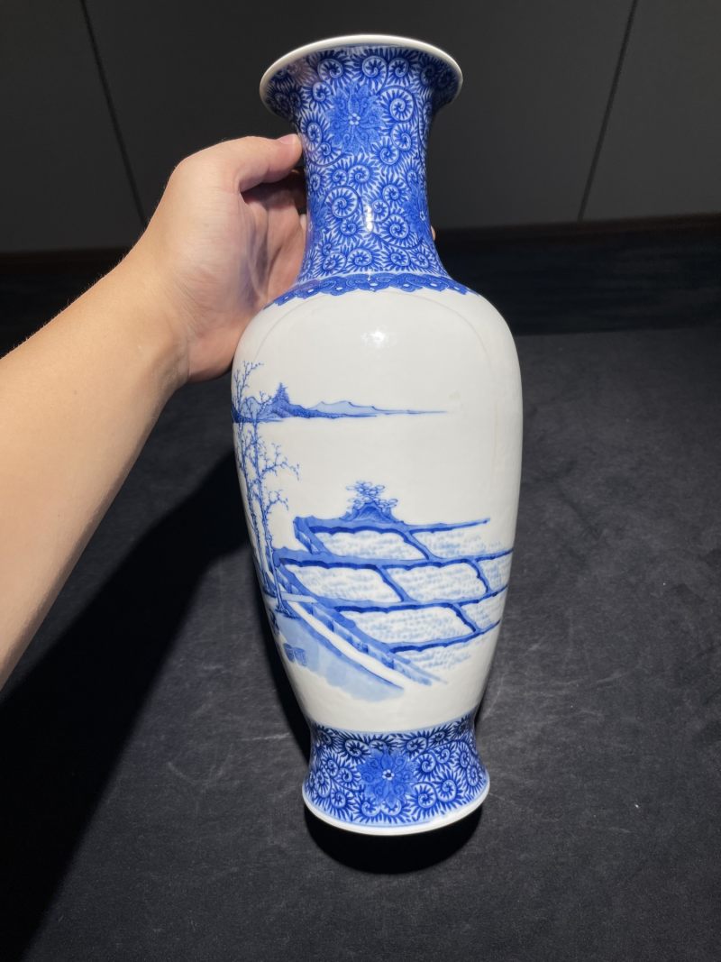民国 青花人物故事纹瓶 - 图3