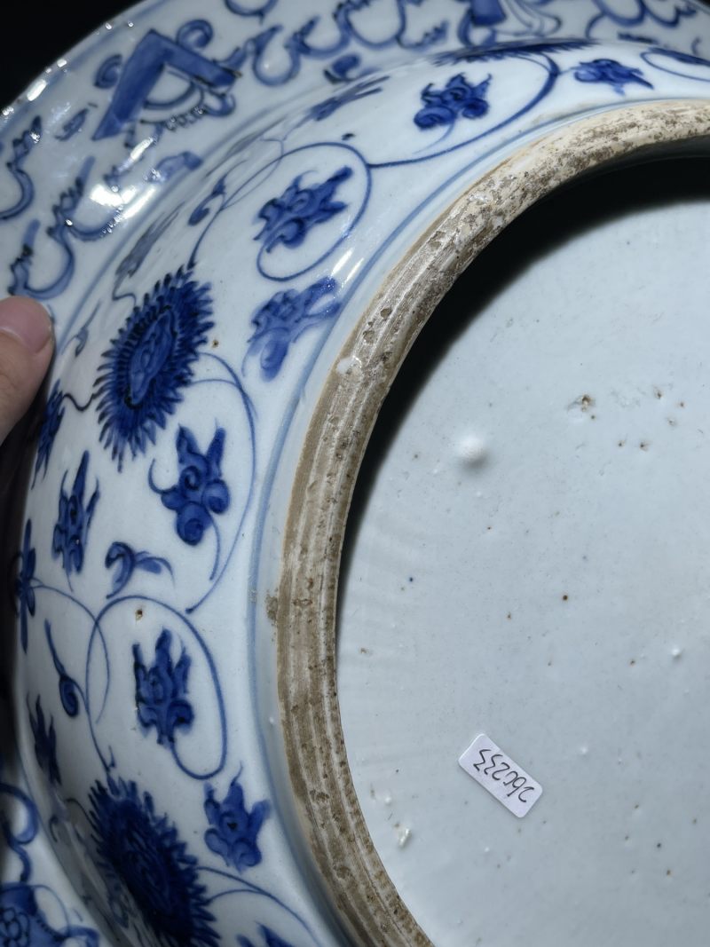 明晚期 青花人物故事纹折沿盆 - 图9