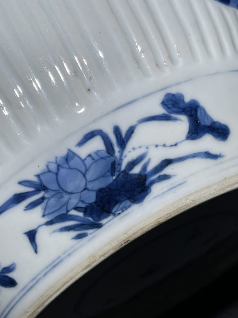 清康熙 青花花卉纹瓜棱罐 - 图7