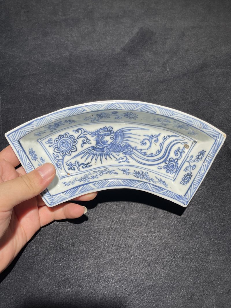 明万历 青花铁线描凤穿花纹攒盘一组十二件 - 图18