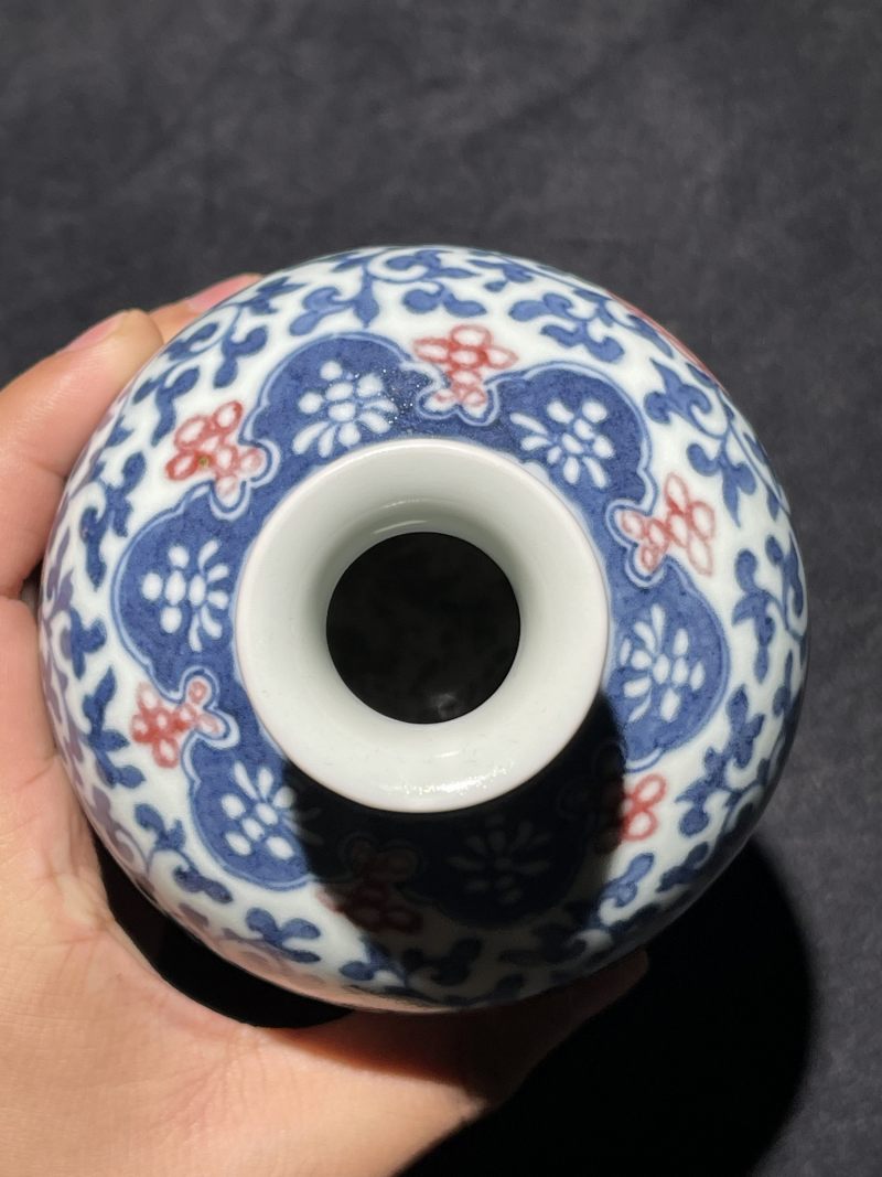 清晚期 青花釉里红缠枝花卉纹梅瓶 - 图9