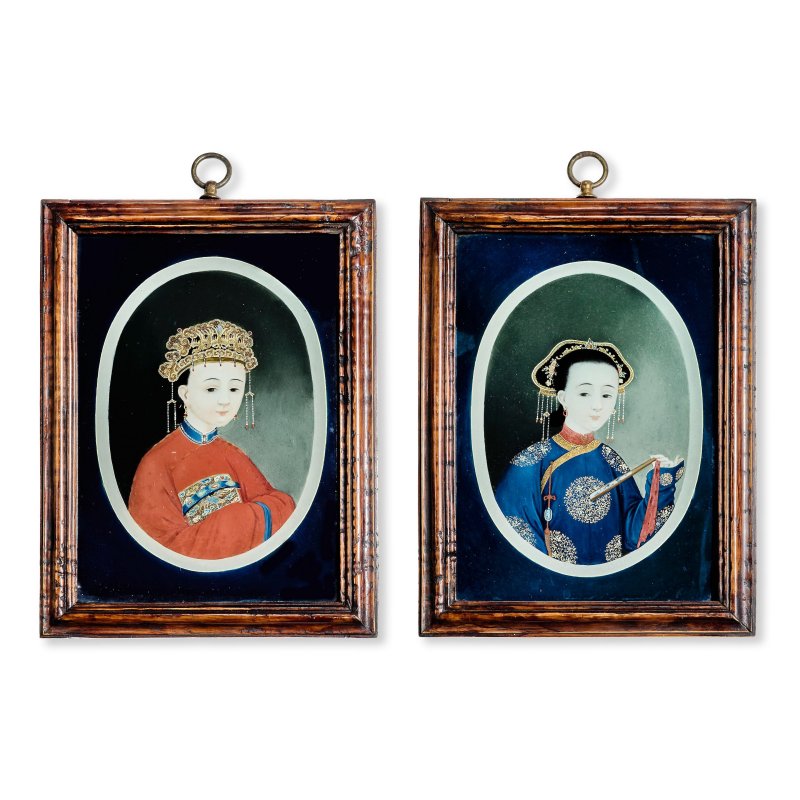 十九世紀早期 仕女玻璃畫兩件 | TWO REVERSE-GLASS PAINTINGS OF LADIES