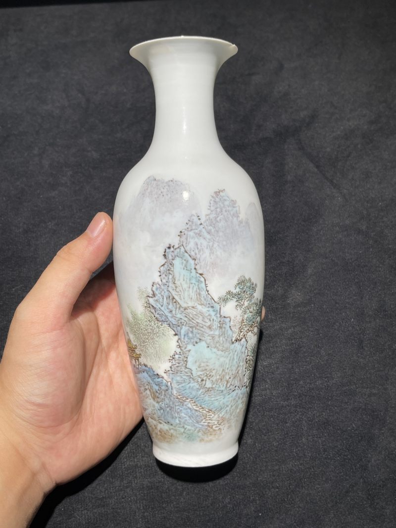 70年代 徐焕文薄胎粉彩山水瓶一对 - 图2