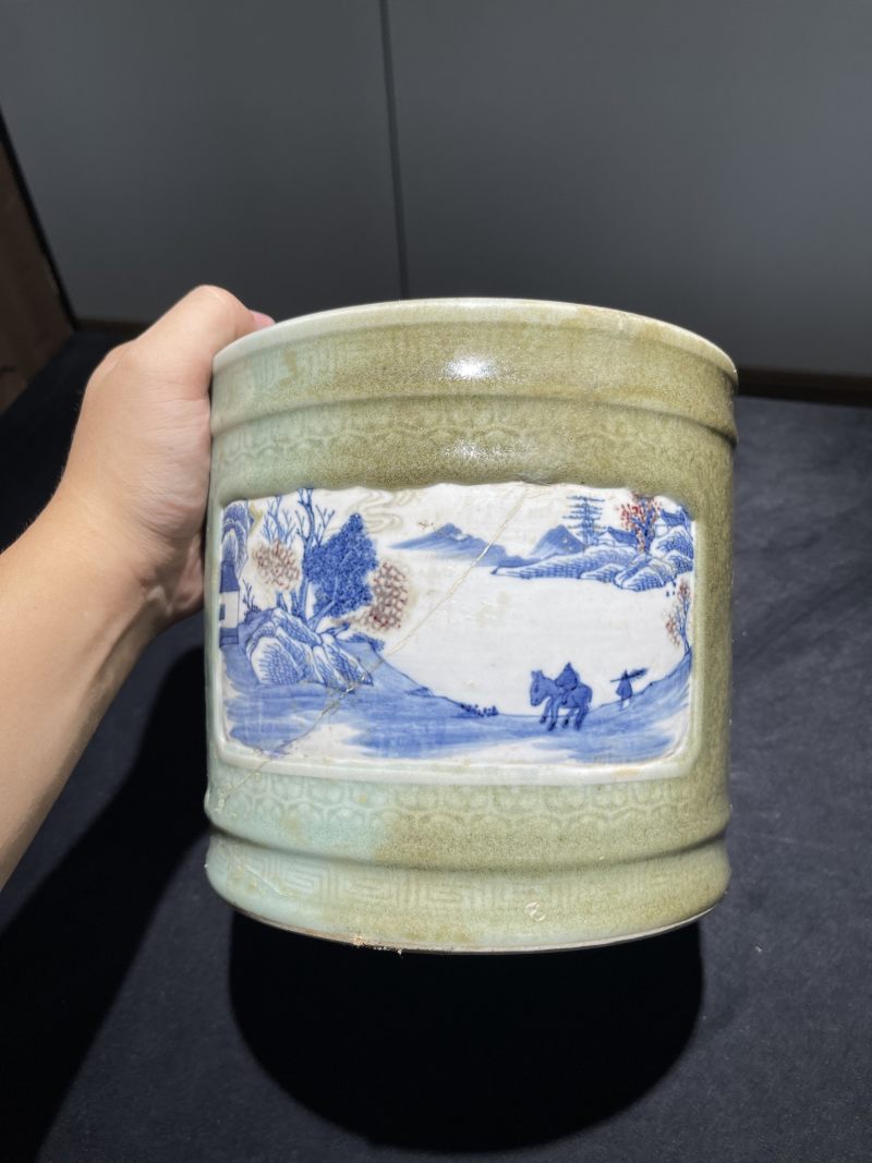 清早期 青花、青花釉里红笔筒一组2件 - 图3