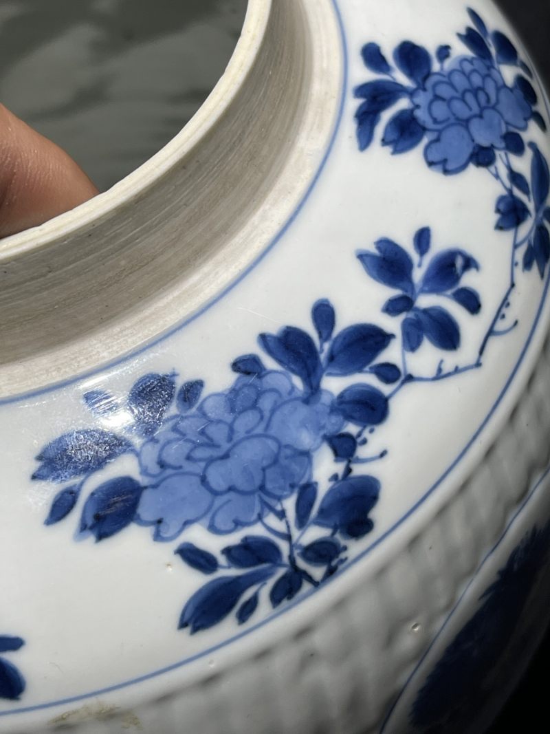 清康熙 青花花卉纹瓜棱罐 - 图8