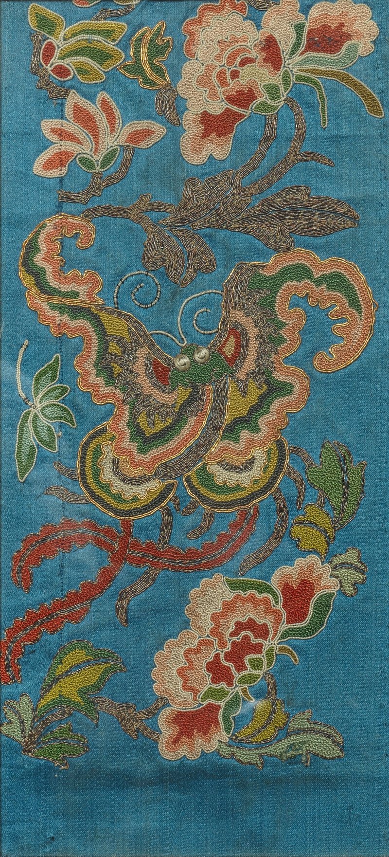 十九世紀 緞綉屏一組 | A GROUP OF EMBROIDERED PANELS AND SLEEVE BANDS - 图11