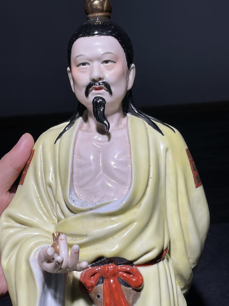 50年代 曾山东道教人物粉彩瓷塑 - 图3