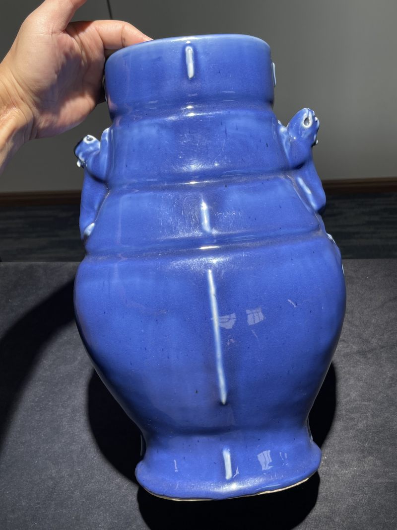 清乾隆 祭蓝釉瑞兽耳汉壶尊 - 图6