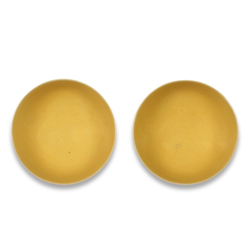 清道光 黃釉碗 一對 | A PAIR OF IMPERIAL YELLOW GLAZED BOWLS - 图3