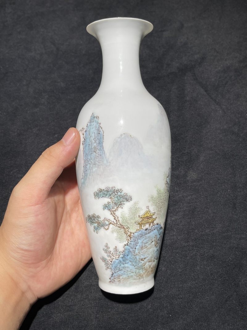 70年代 徐焕文薄胎粉彩山水瓶一对 - 图3