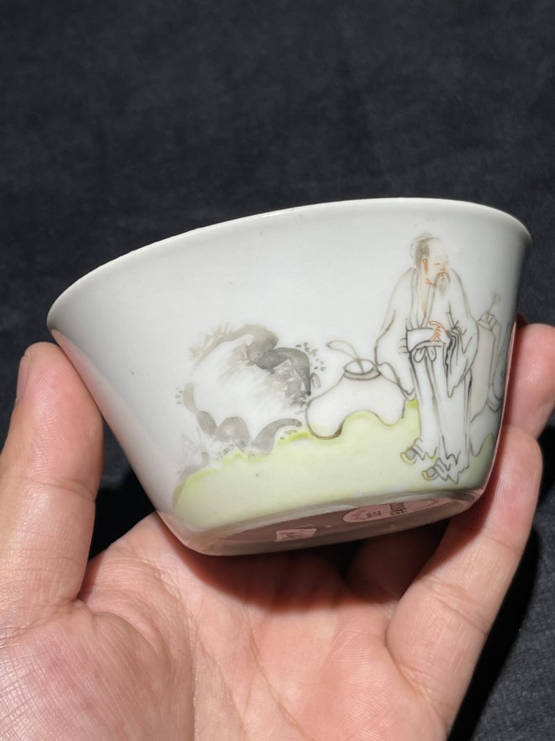清雍正 粉彩高士图马蹄杯 - 图5