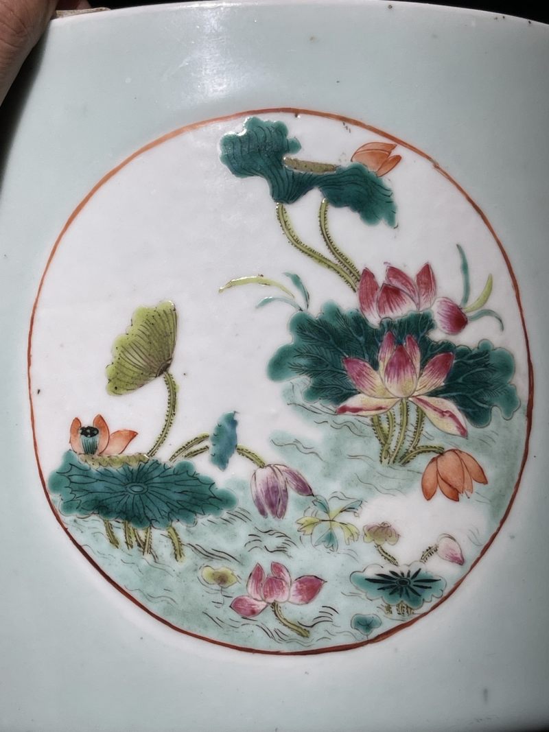 清晚期 青釉开窗粉彩莲池纹花盆 - 图7