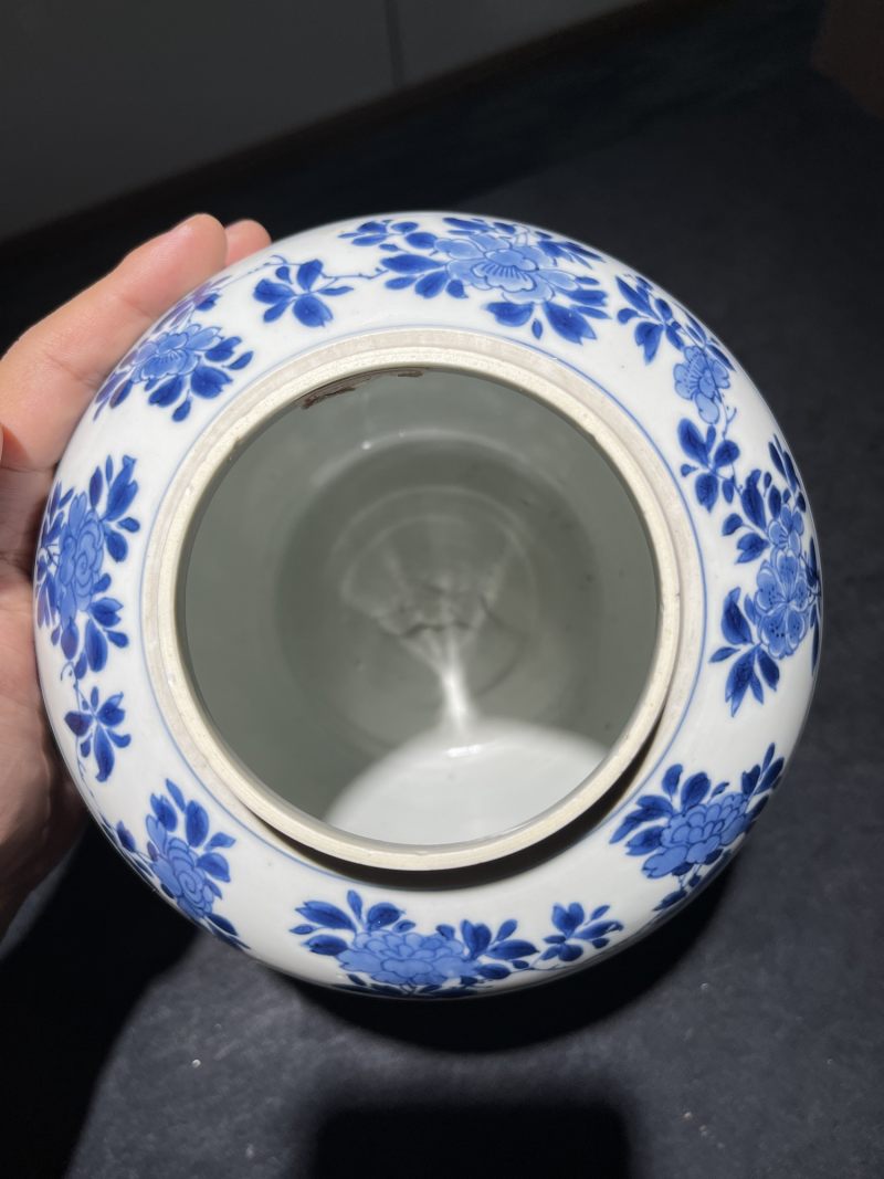 清康熙 青花花卉纹瓜棱罐 - 图9