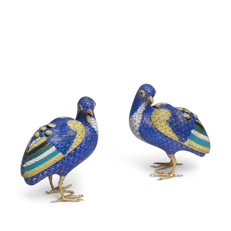 乾隆/嘉慶 銅胎掐絲琺瑯鵪鶉形香爐一對 | A PAIR OF CLOISONNÉ ENAMEL 'QUAIL' INCENSE BURNERS AND COVERS