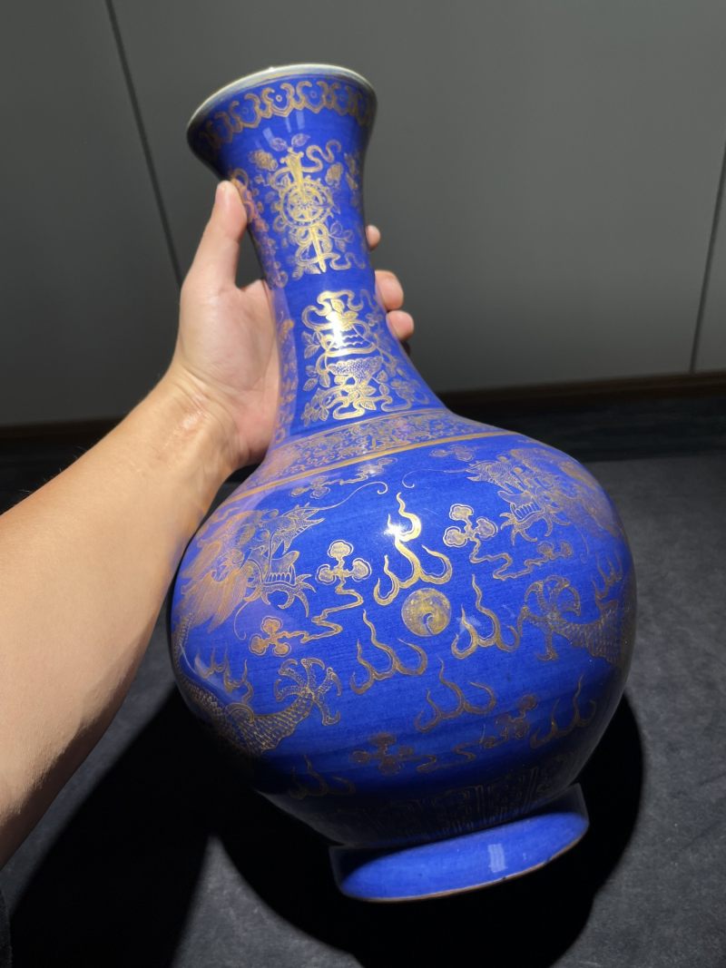 清光绪 祭蓝描金龙纹赏瓶一对 - 图2