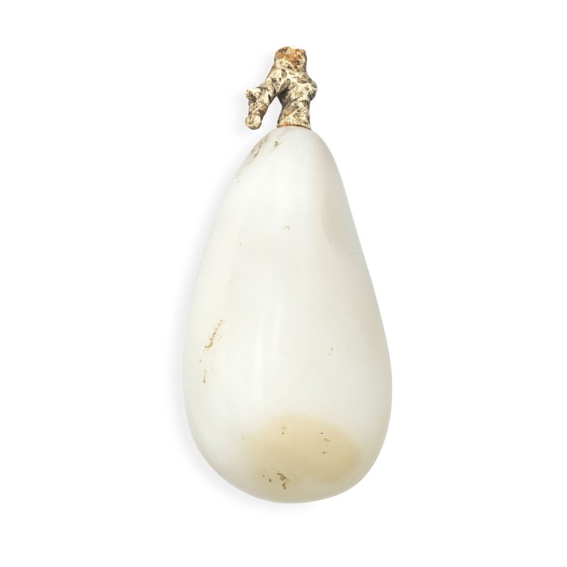 十八世紀 白玉卵石鼻烟壺 | A WHITE JADE 'PEBBLE' SNUFF BOTTLE
