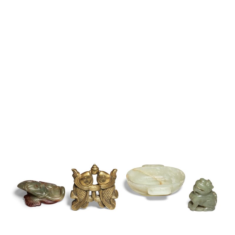 清 玉雕三件及銅鎏金雙魚飾 | THREE JADE CARVINGS AND A GILT BRONZE FITTING - 图3