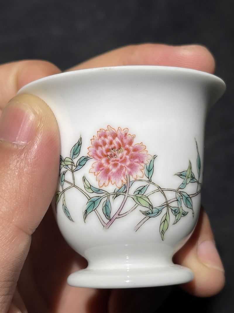 50 年代 刘仲卿风格粉彩花卉纹杯 - 图5