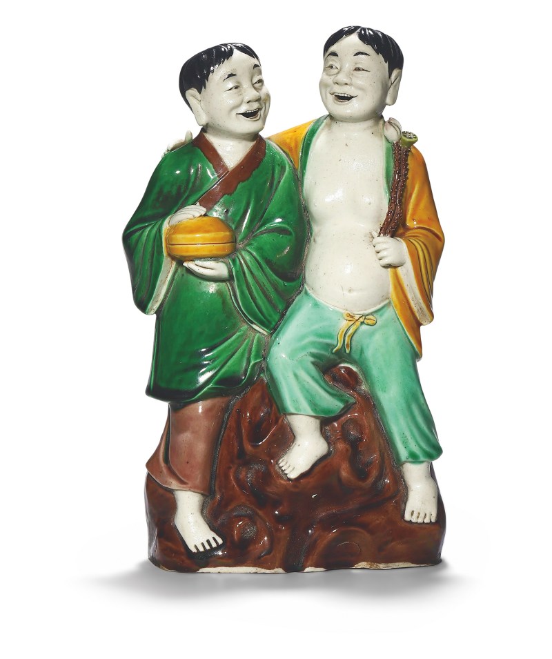 清早期 素三彩和合二仙瓷塑 - 图1