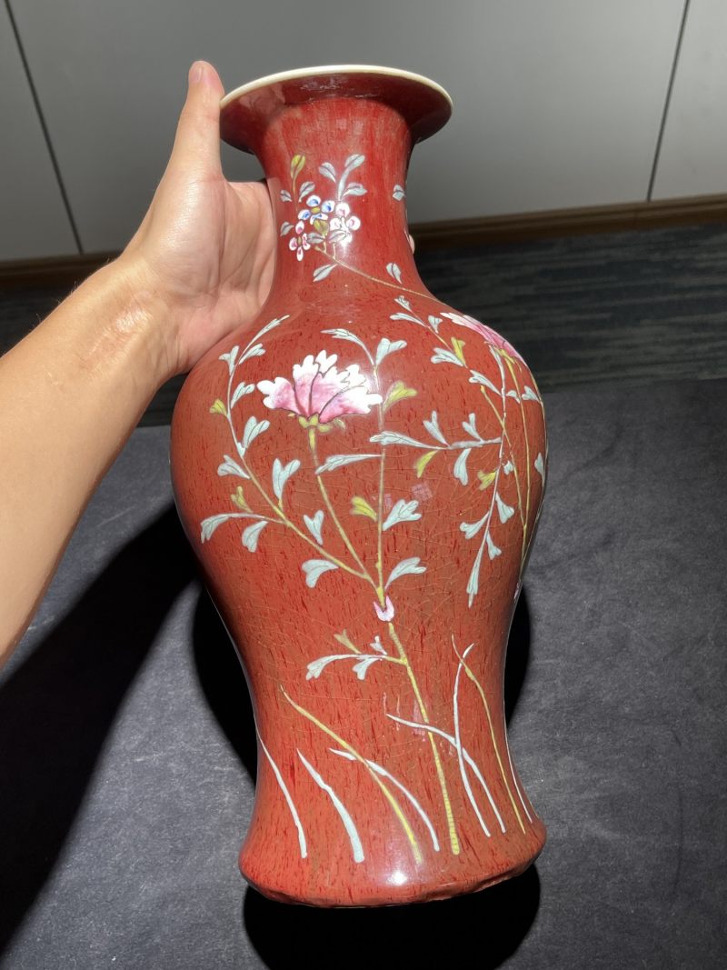 清中期 红釉加彩花卉纹观音瓶 - 图2