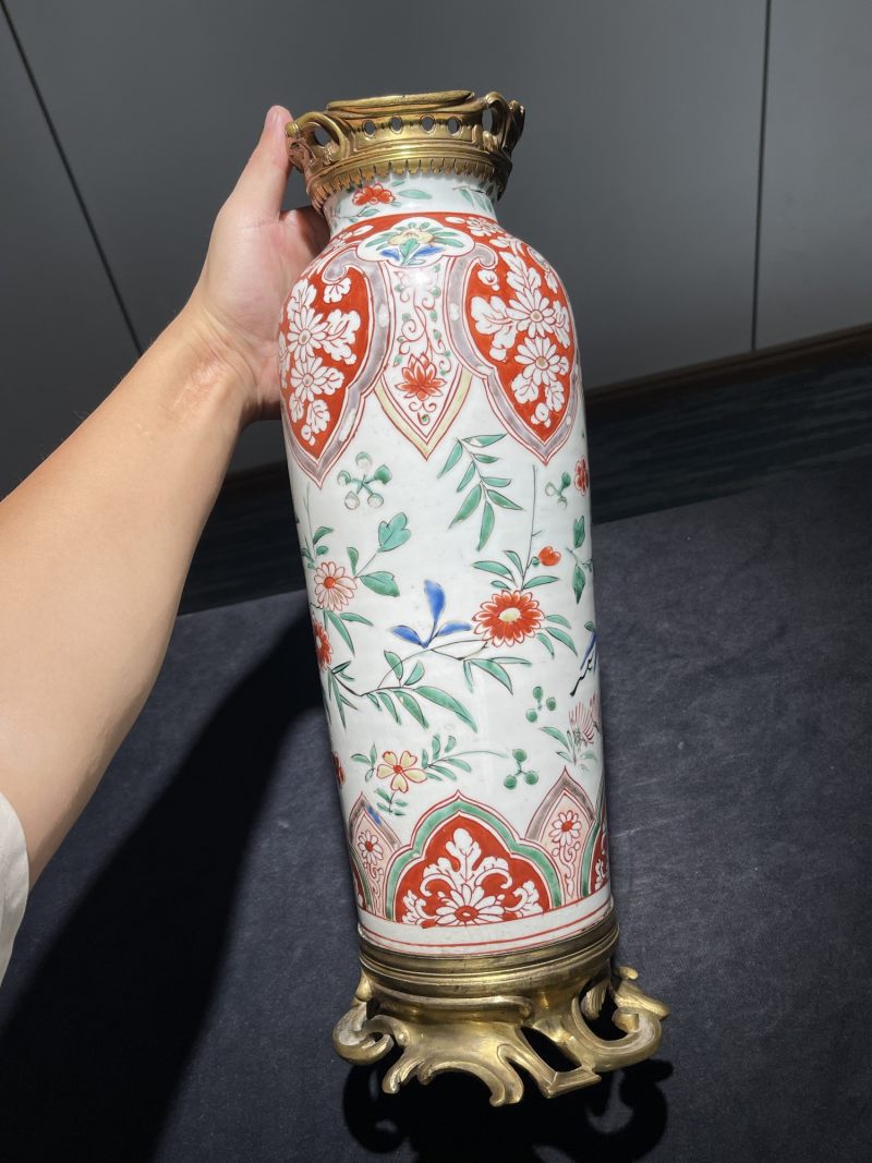 清早期 五彩花卉纹筒瓶一对 - 图3