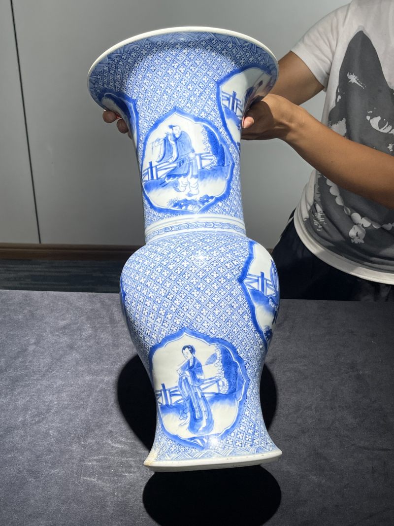清康熙 青花开窗八仙人物凤尾尊 - 图4