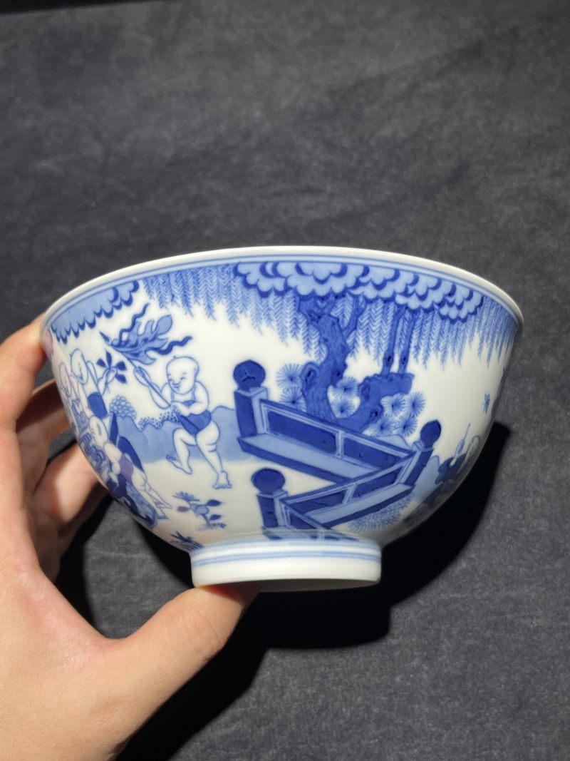 清嘉庆 青花婴戏纹碗 - 图3