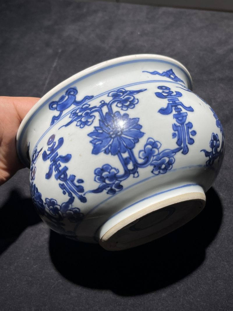 清早期 青花花卉纹香炉一组3件 - 图12