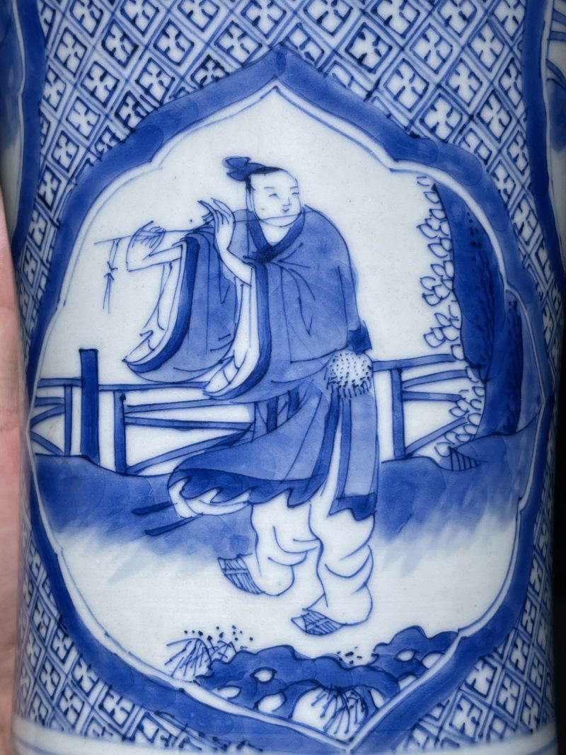 清康熙 青花开窗八仙人物凤尾尊 - 图5