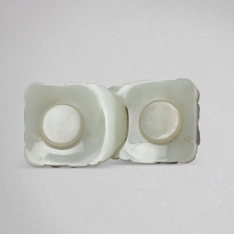 十八世紀 白玉螭龍紋玉帶扣 | A CARVED WHITE JADE 'CHILONG' TWO-PART BELT BUCKLE - 图4