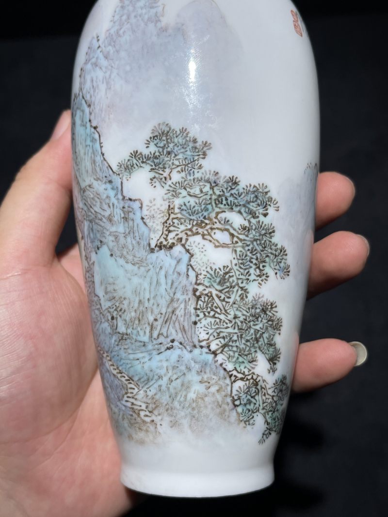 70年代 徐焕文薄胎粉彩山水瓶一对 - 图6