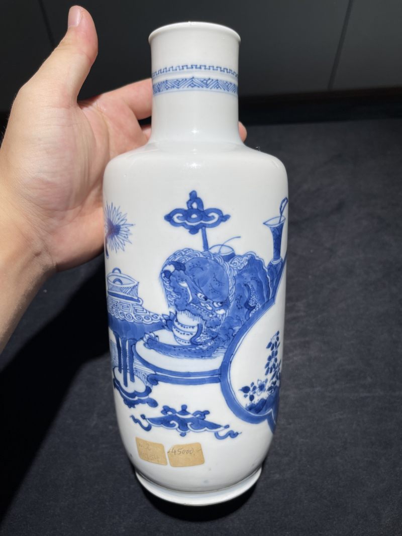 清康熙 青花博古图棒槌瓶 - 图2