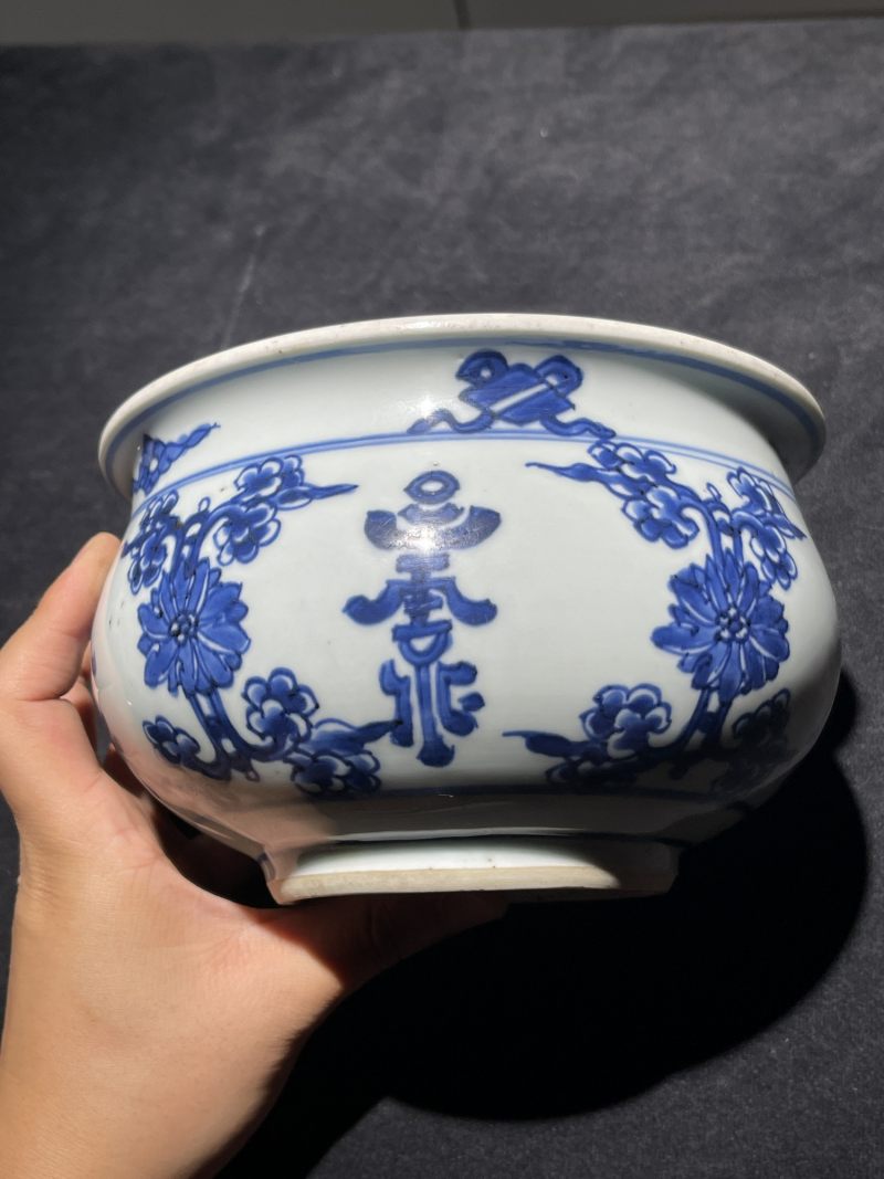 清早期 青花花卉纹香炉一组3件 - 图13